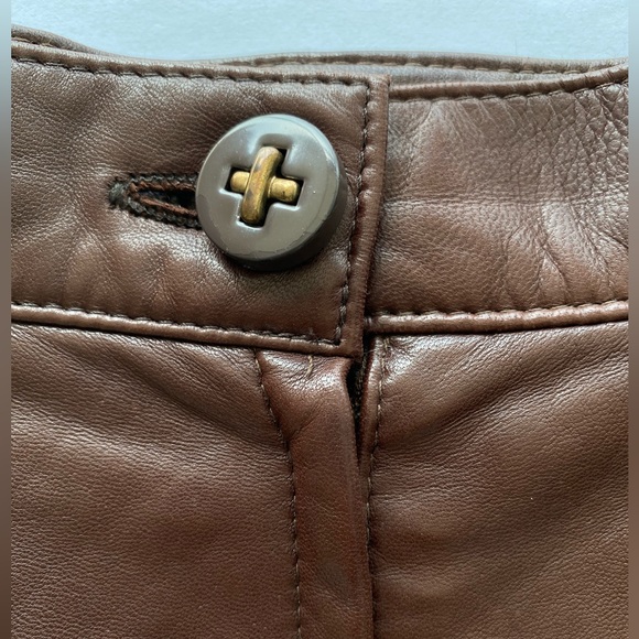 BROWN LEATHER CUSTOM MADE SKIRT SIZE M SPLIT AT BACK WITH FANCY BUTTONS - Picture 6 of 12